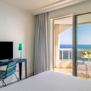 Double or Twin Room with Terrace and Sea View