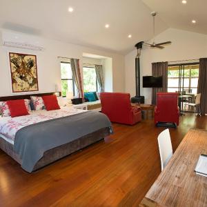 Premium Cottage with Spa Bath