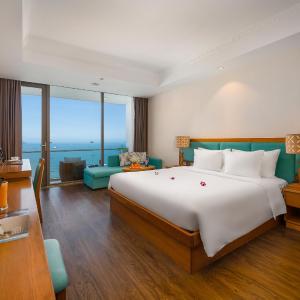 Premier Double with Balcony - Ocean View