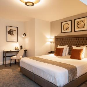 Double or Twin Room with Shower