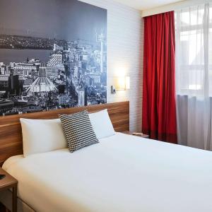 hotelImage
