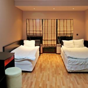 Economy Twin Room