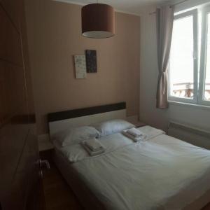 One-Bedroom Apartment with Terrace