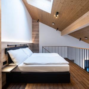 Panorama Room with Balcony