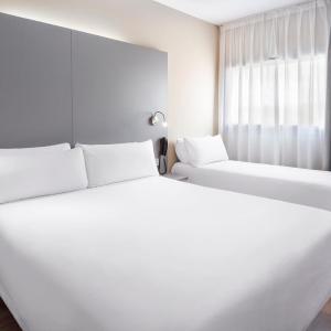 Double Room with Extra Bed (2 Adults + 1 Child under 12 Years)