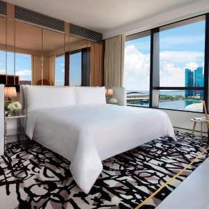 Premier Marina Bay Suite, Executive Lounge Access, 1 King