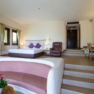 Hillside Chalet Deluxe with bath tub