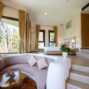 Hillside Chalet Deluxe Private with bath tub