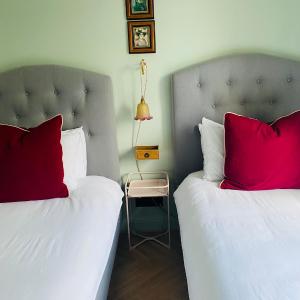 Twin Room with Shared Bathroom