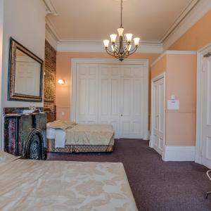 Classic Quadruple Room