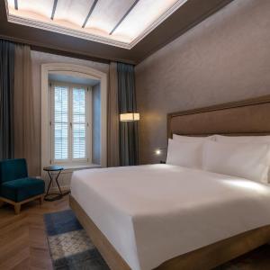City Signature Queen Room