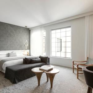 Premium King Room