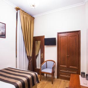 Single Room with Bath