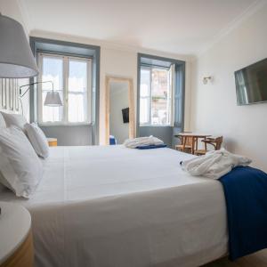 Superior Double or Twin Room with Clawfoot Bath