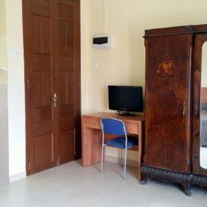 Triple Room with Shared Bathroom