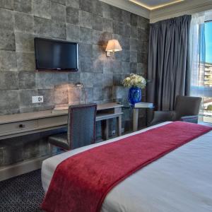 Executive Double Room with Kitchenette