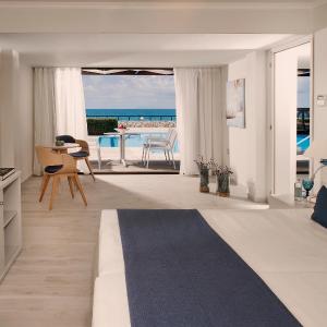 Suite with Sea View