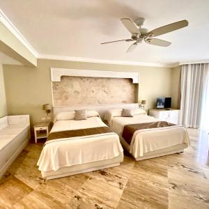 Deluxe Suite (3 Adults)