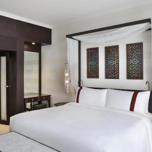 Prestige Suite, 1 Bedroom Executive Suite, 1 King, Sea view