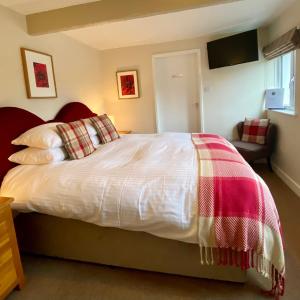 Double or Twin Room with Bathroom