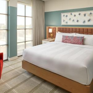 One-Bedroom King Suite with Sofa Bed