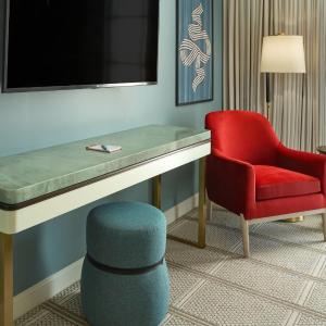 Standard King Room with City View