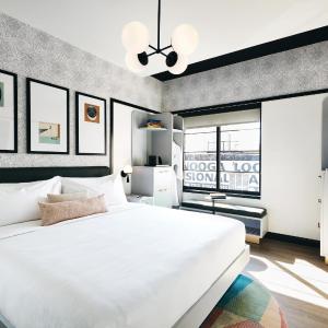 King Room - Hearing Accessible