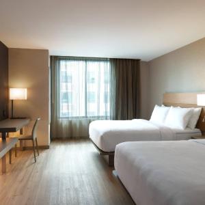 Queen Room with Two Queen Beds - Hearing Accessible