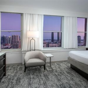 King Room with Partial Bay View and High Floor