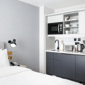 Queen Studio Suite
