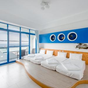 Standard Quadruple Room with Sea View