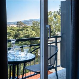Double or Twin Room with Side Sea View