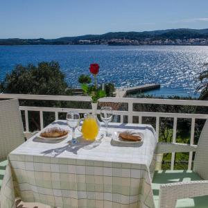 Studio with Sea View and Balcony
