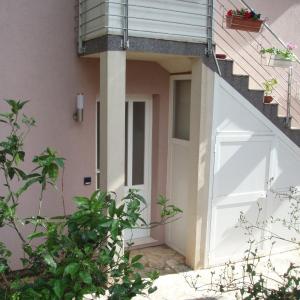 One-Bedroom Apartment - Ground Floor