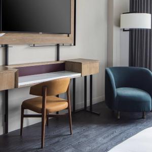 Standard Guest room with 1 King, City view