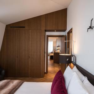 Heritage Lake View Prestige Suite