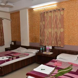 Deluxe Four Bed AC