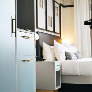 Corner Suite