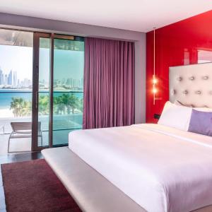 Marvelous 1 Bedroom Suite, 1 King with Private Terrace - includes 3 hours of Free Flow of Selected Drinks