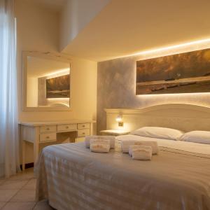 Double Room (1 Adult)