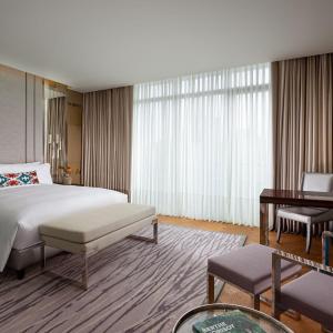 Grand Deluxe King Room