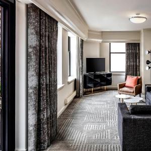 Terrace, Suite, 1 King, Sofa bed, City view