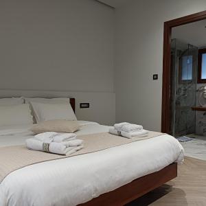Deluxe Double Room with Balcony and Sea View