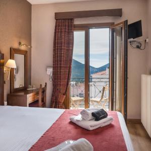 Double or Twin Room Arahova View