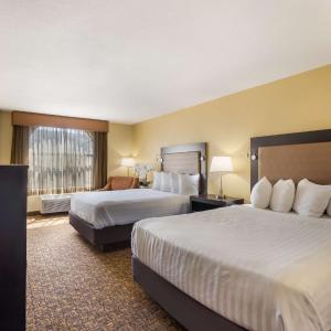 Queen Room with Two Queen Beds - Hearing Accessible/Non-Smoking