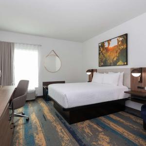 1 Queen Bed, Hearing Accessible Room, Non-Smoking