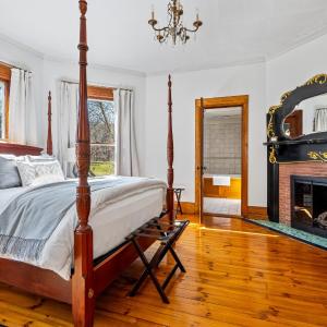 Deluxe Double Room with Bath