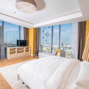 Royal Suite with Sea View High Floor