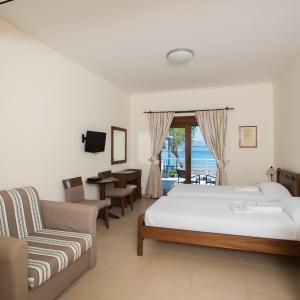 Deluxe Room with Sea View