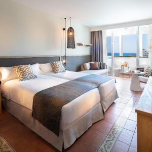 Standard Twin Room with Sea View (2 Adults) 
